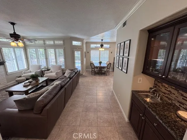 29347 Canyon Rim Canyon Country, CA 91387