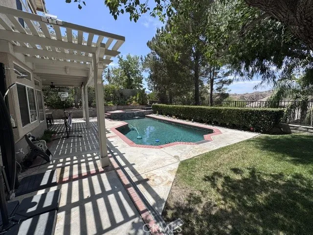 29347 Canyon Rim Canyon Country, CA 91387