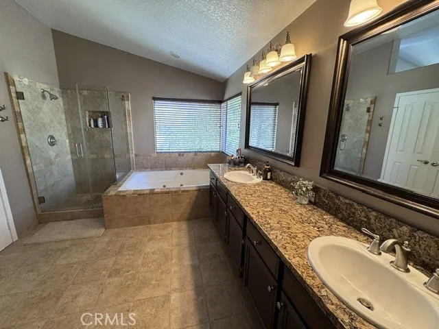 29347 Canyon Rim Canyon Country, CA 91387
