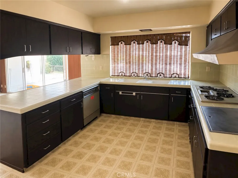 146 W Hanford Armona Lemoore, CA 93245