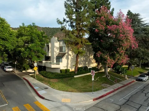 1734 Verdugo #10