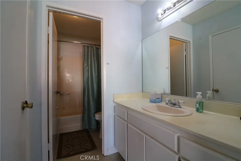 27644 Nugget #1 Canyon Country, CA 91387