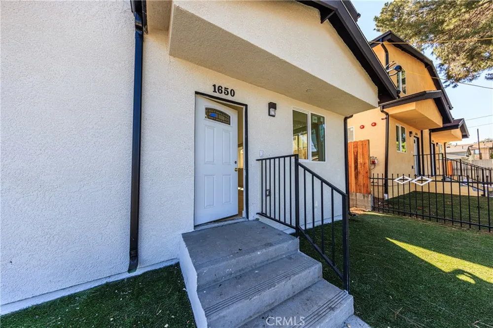 1652 Murchison Los Angeles, CA 90033