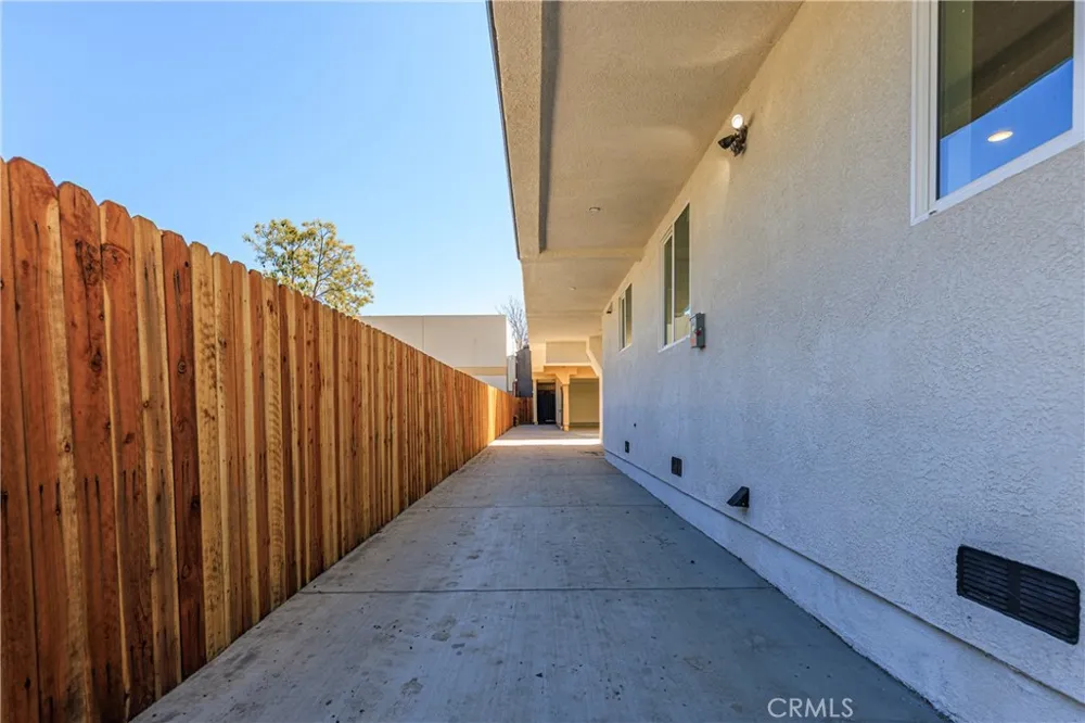 1652 Murchison Los Angeles, CA 90033
