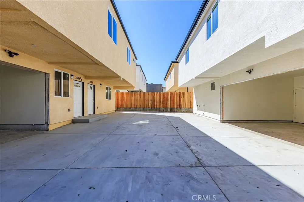 1652 Murchison Los Angeles, CA 90033