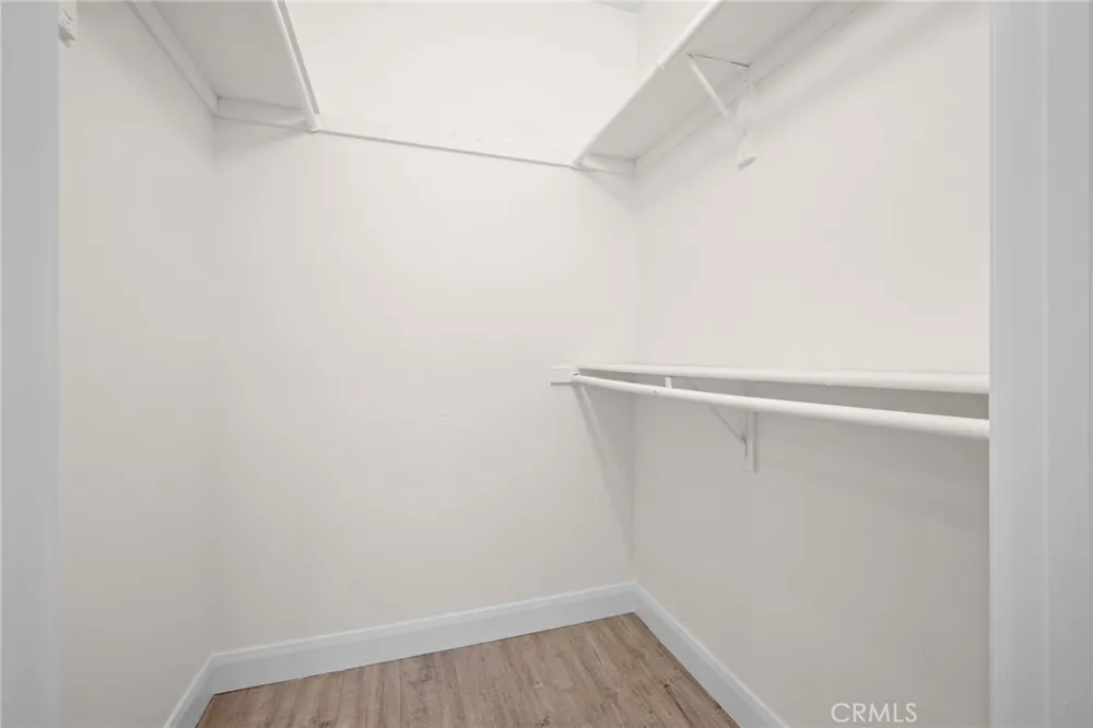 7211 Cozycroft Avenue #16 Winnetka, CA 91306