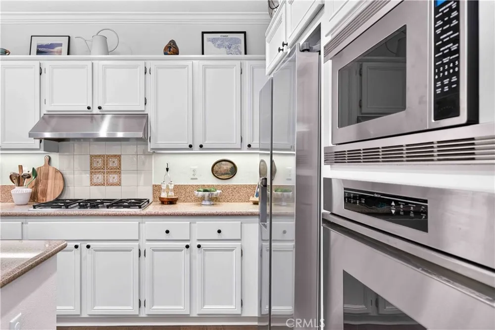22 Mossdale Court Azusa, CA 91702