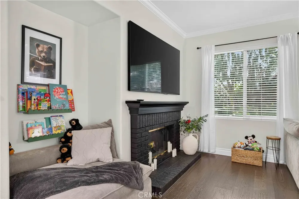 22 Mossdale Court Azusa, CA 91702