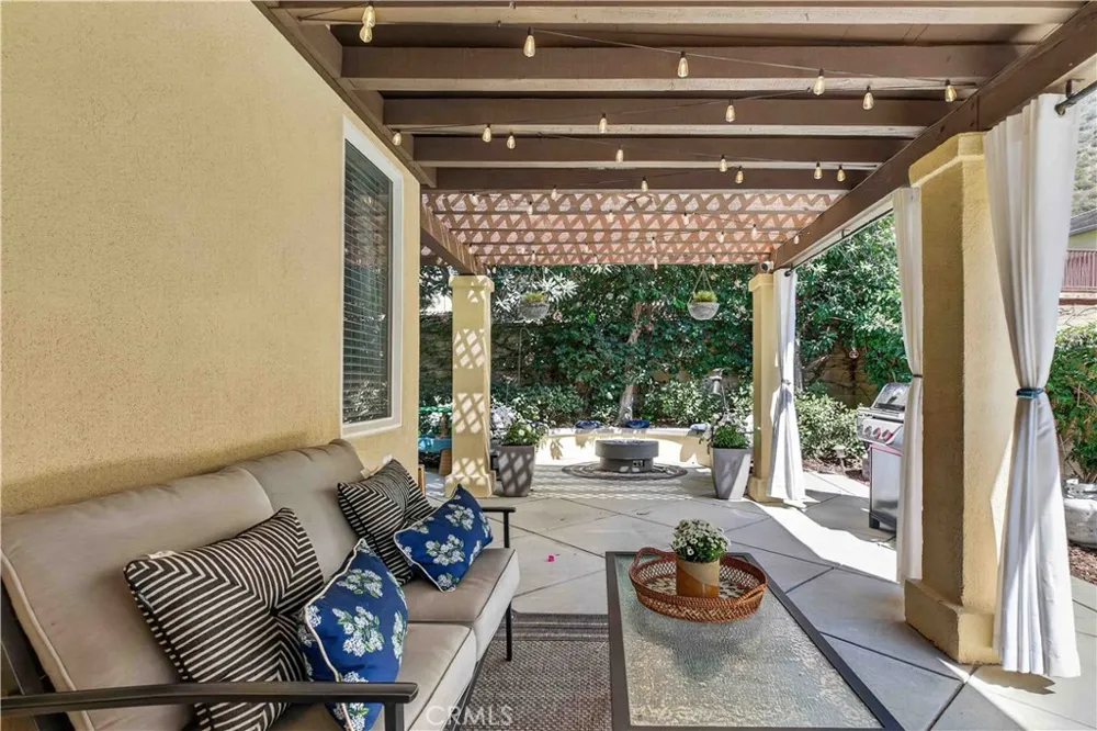 22 Mossdale Court Azusa, CA 91702