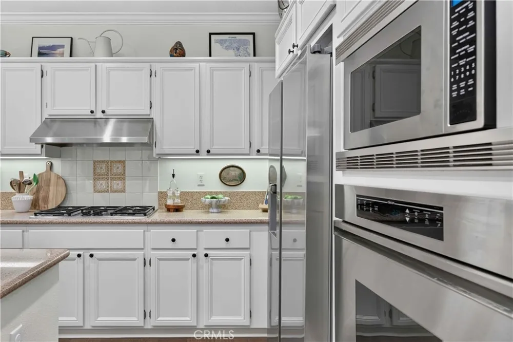 22 Mossdale Court Azusa, CA 91702