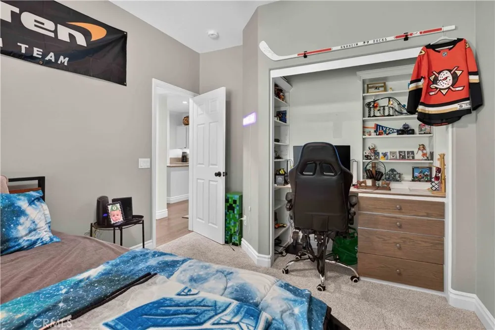 22 Mossdale Court Azusa, CA 91702