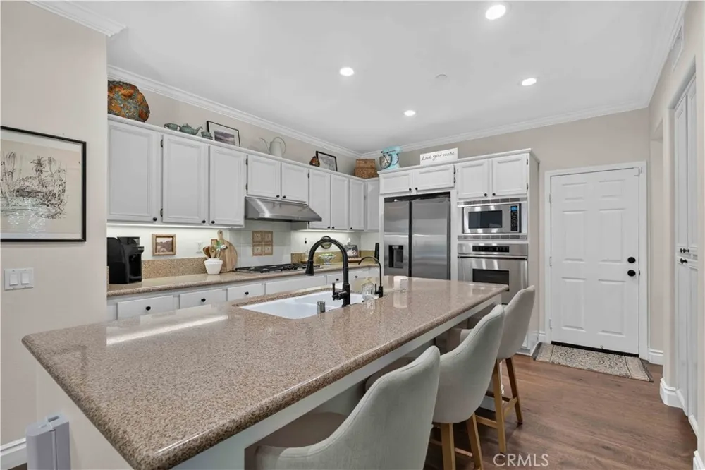 22 Mossdale Court Azusa, CA 91702