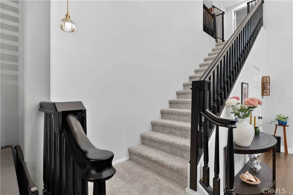 22 Mossdale Court Azusa, CA 91702