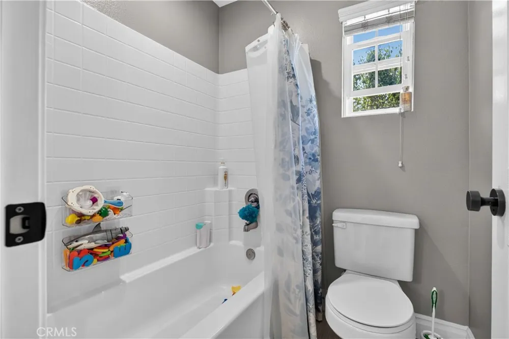 22 Mossdale Court Azusa, CA 91702