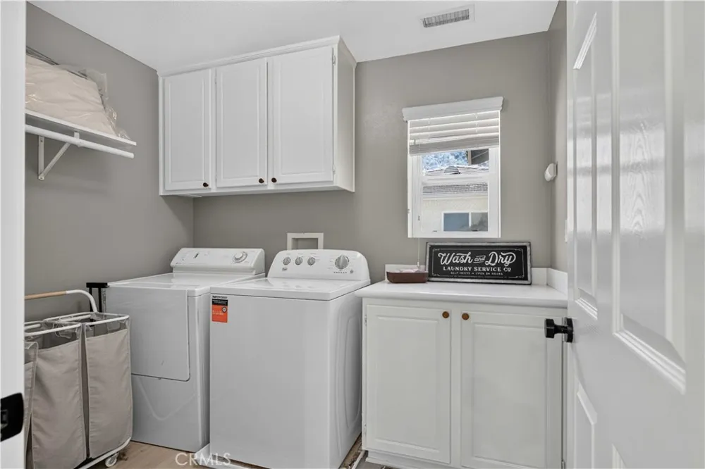22 Mossdale Court Azusa, CA 91702