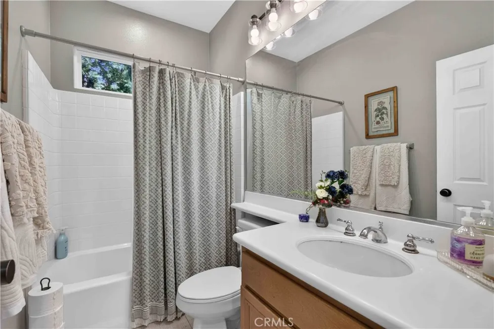 22 Mossdale Court Azusa, CA 91702