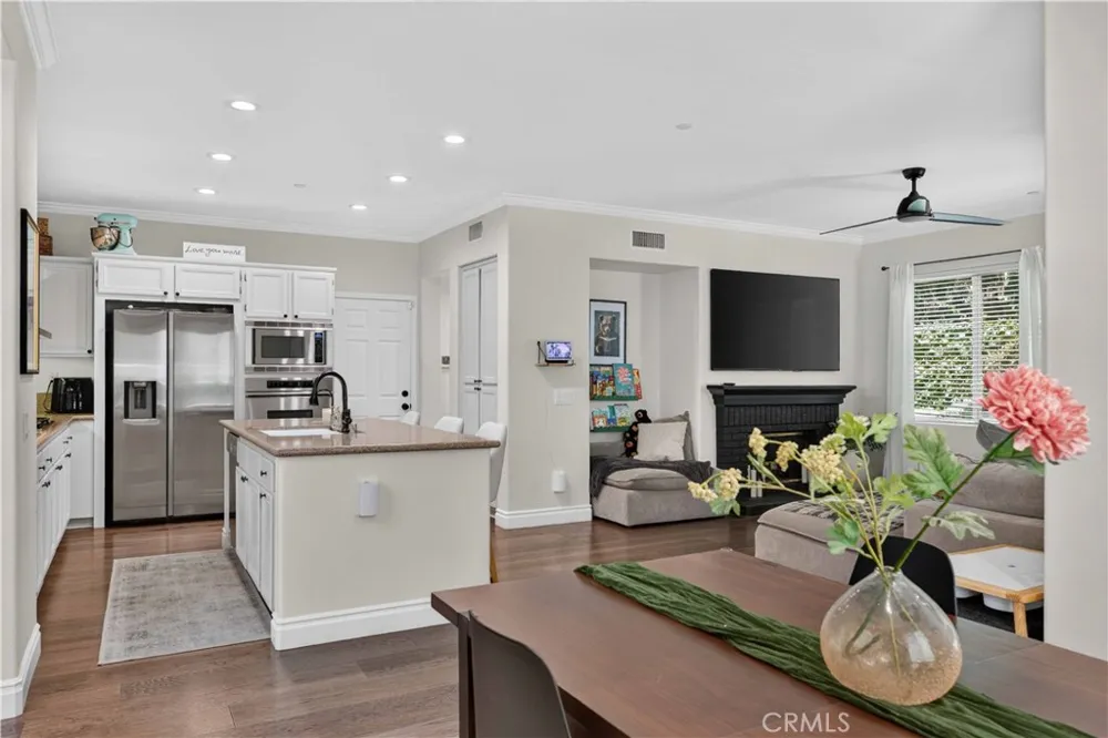 22 Mossdale Court Azusa, CA 91702