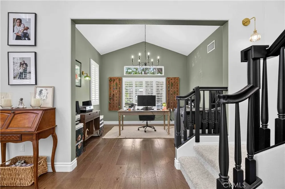 22 Mossdale Court Azusa, CA 91702