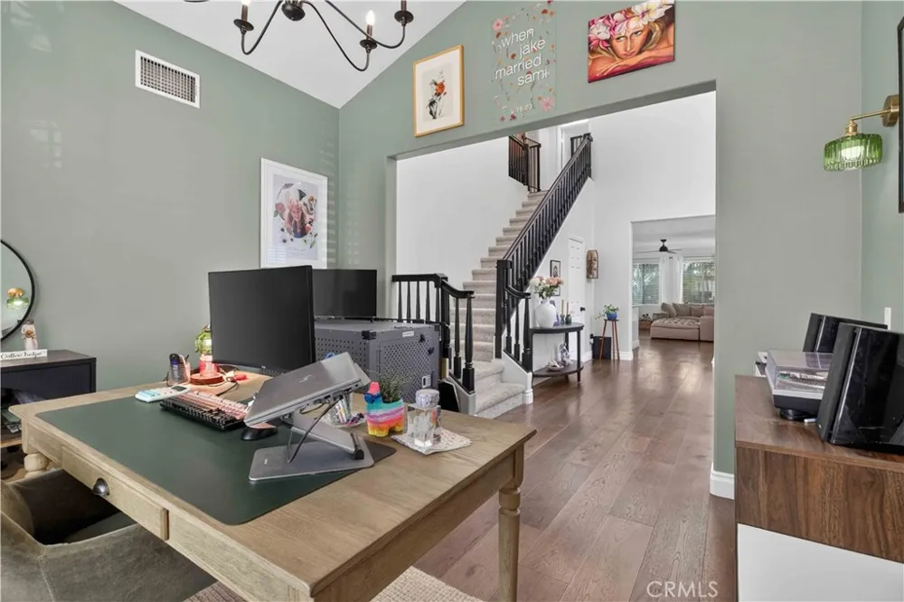 22 Mossdale Court Azusa, CA 91702