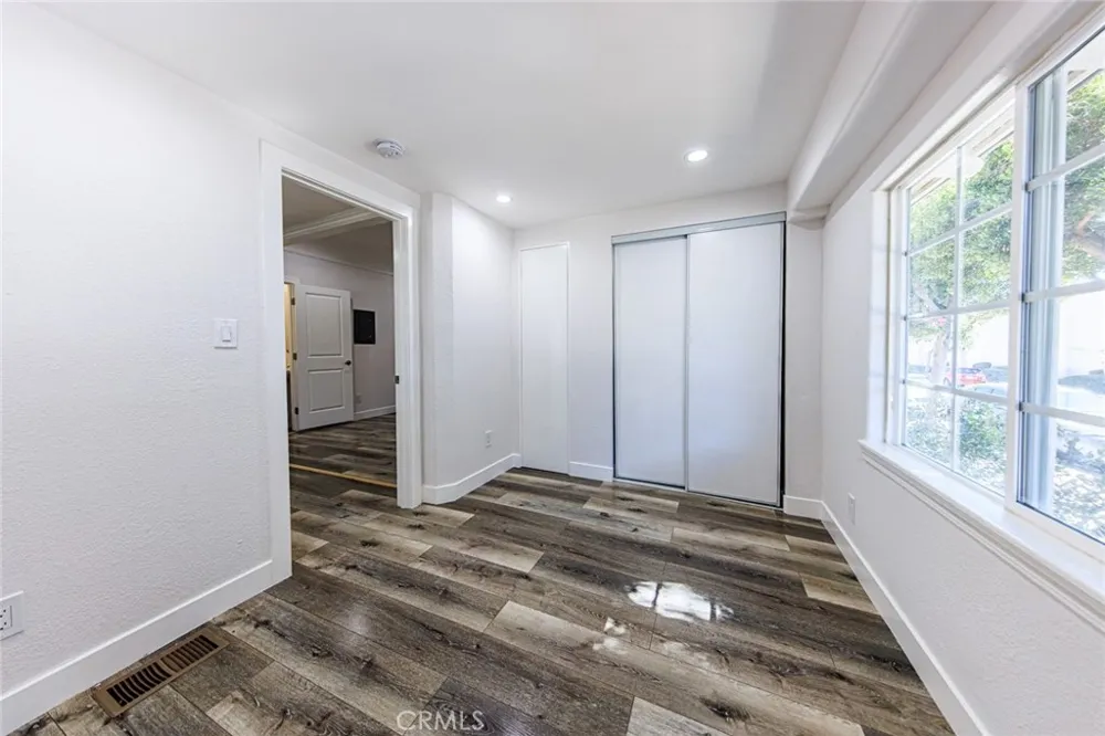 566 Oak Street Glendale, CA 91204