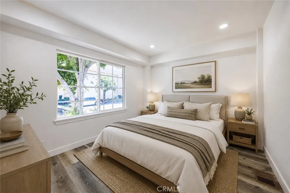 566 Oak Street Glendale, CA 91204