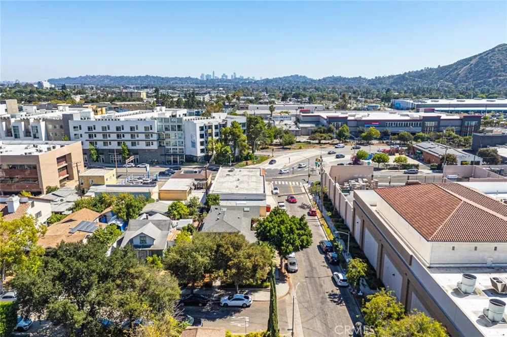 566 Oak Street Glendale, CA 91204