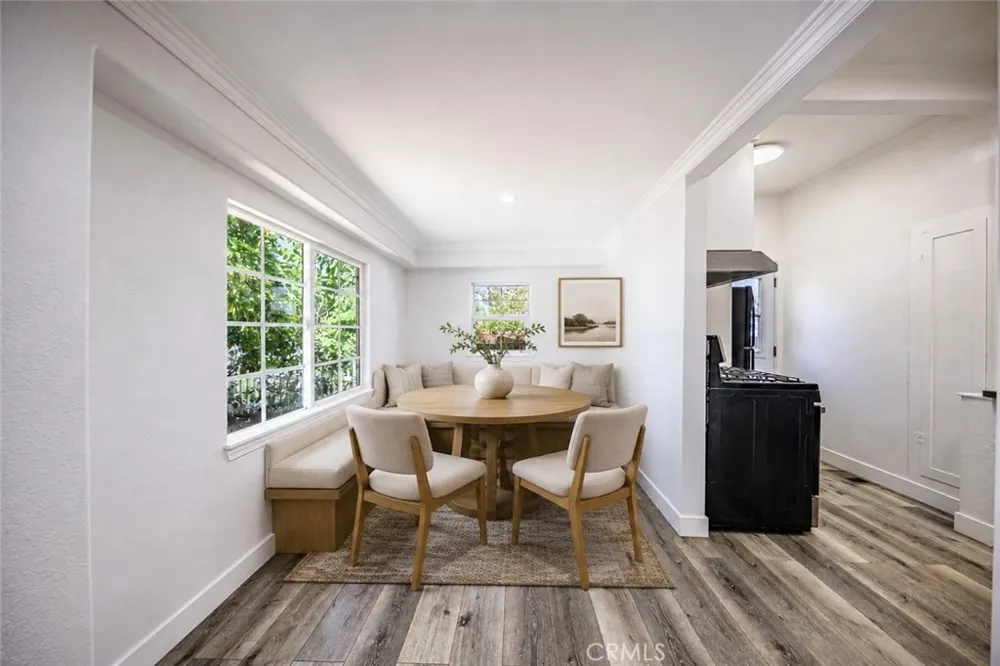 566 Oak Street Glendale, CA 91204