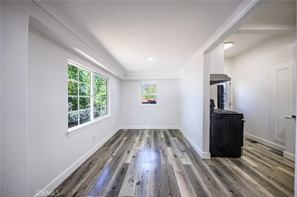 566 Oak Street Glendale, CA 91204