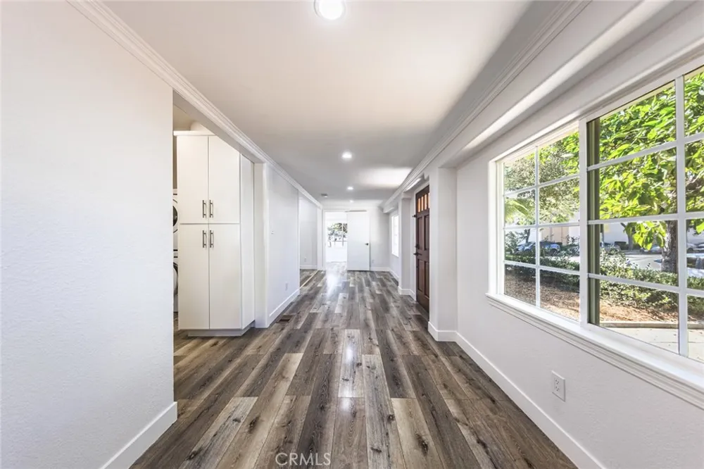 566 Oak Street Glendale, CA 91204
