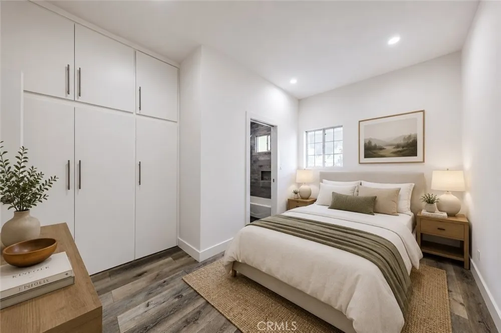 566 Oak Street Glendale, CA 91204