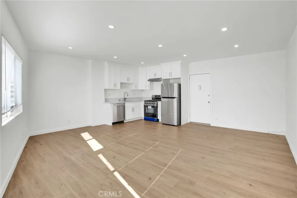 13018 Valleyheart Drive #11 Studio City, CA 91604