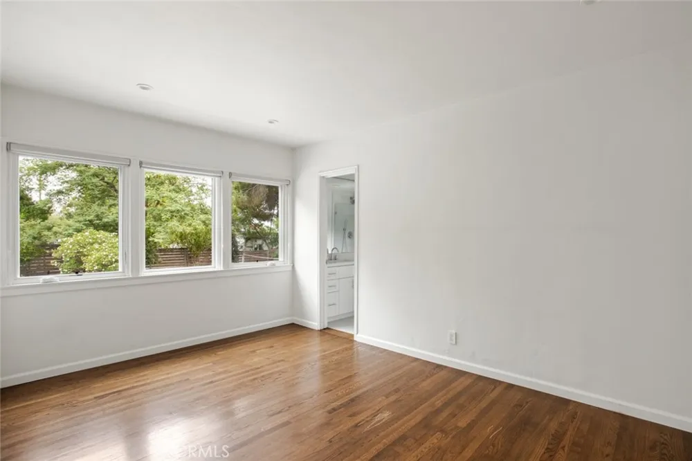10215 Eldora Avenue Sunland, CA 91040