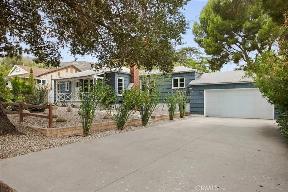 10215 Eldora Avenue Sunland, CA 91040