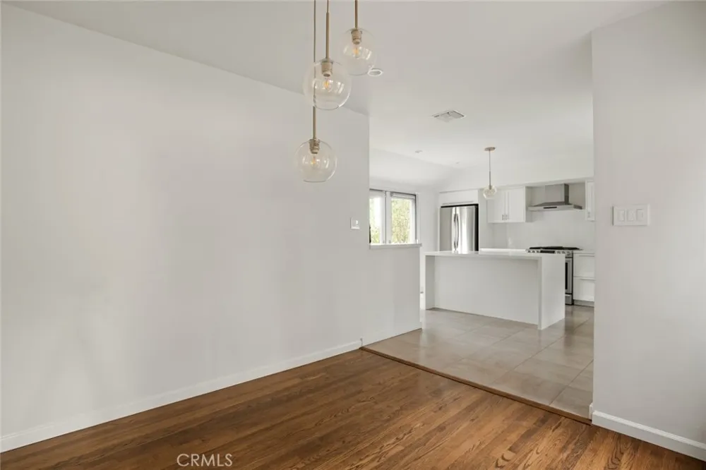 10215 Eldora Avenue Sunland, CA 91040