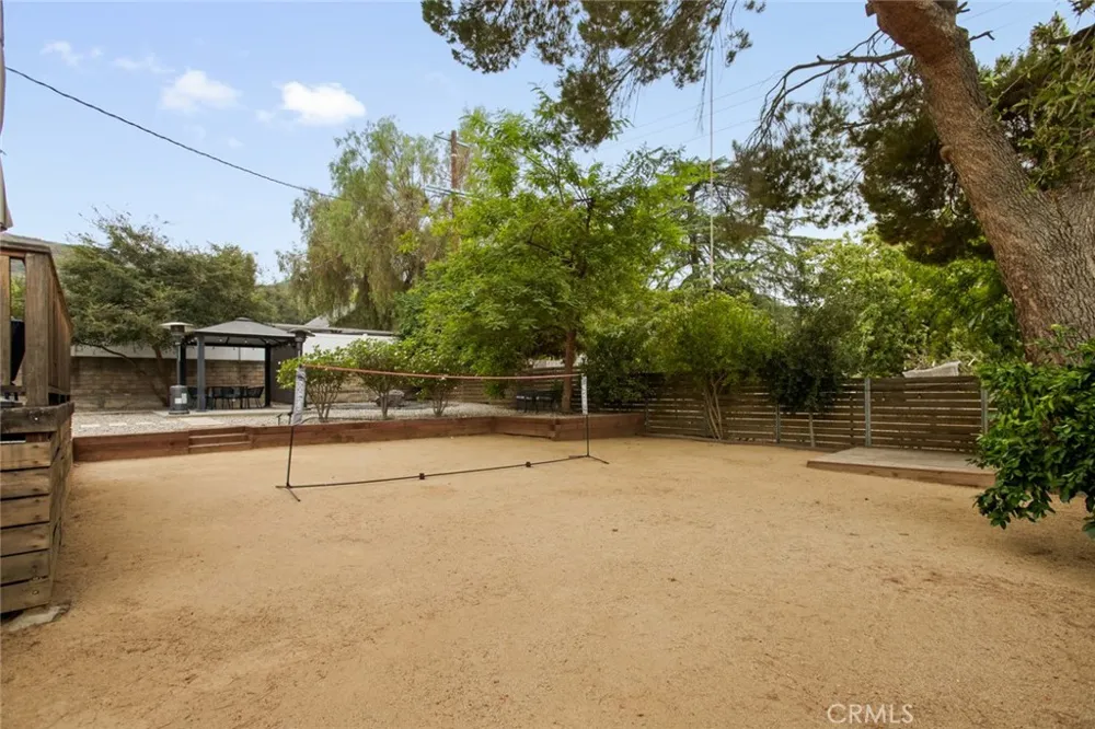 10215 Eldora Avenue Sunland, CA 91040