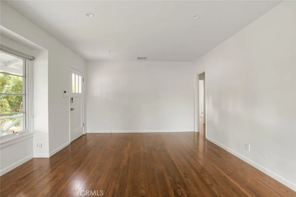 10215 Eldora Avenue Sunland, CA 91040