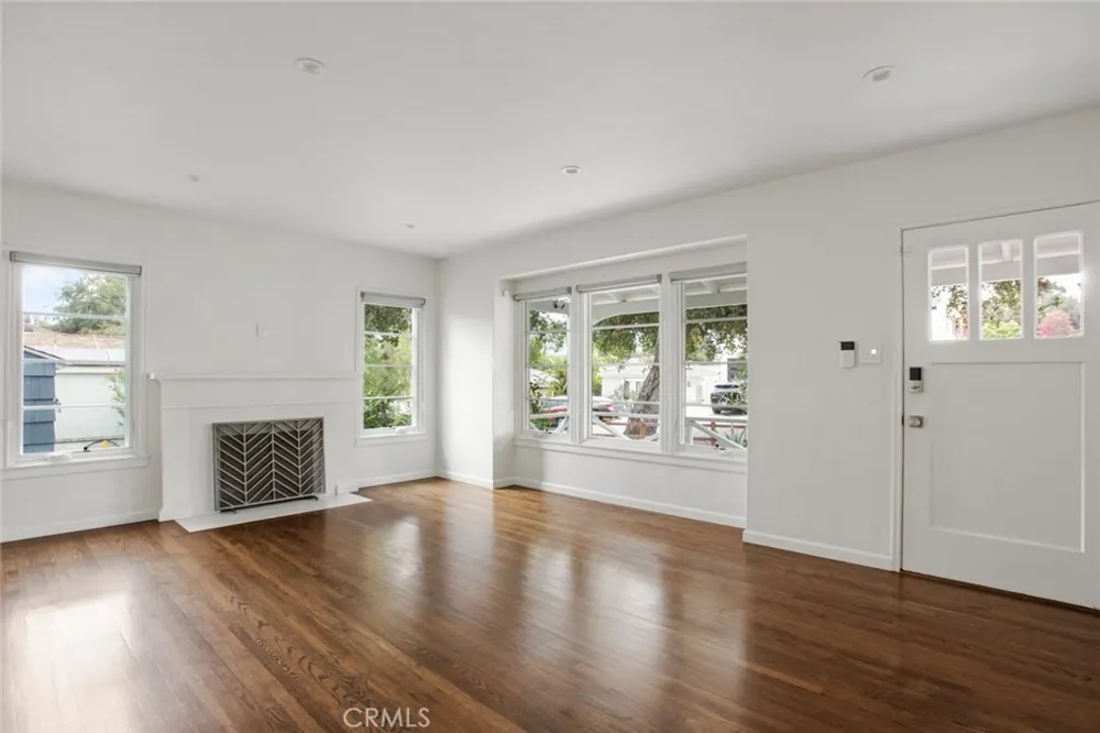 10215 Eldora Avenue Sunland, CA 91040