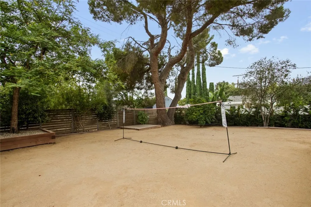10215 Eldora Avenue Sunland, CA 91040