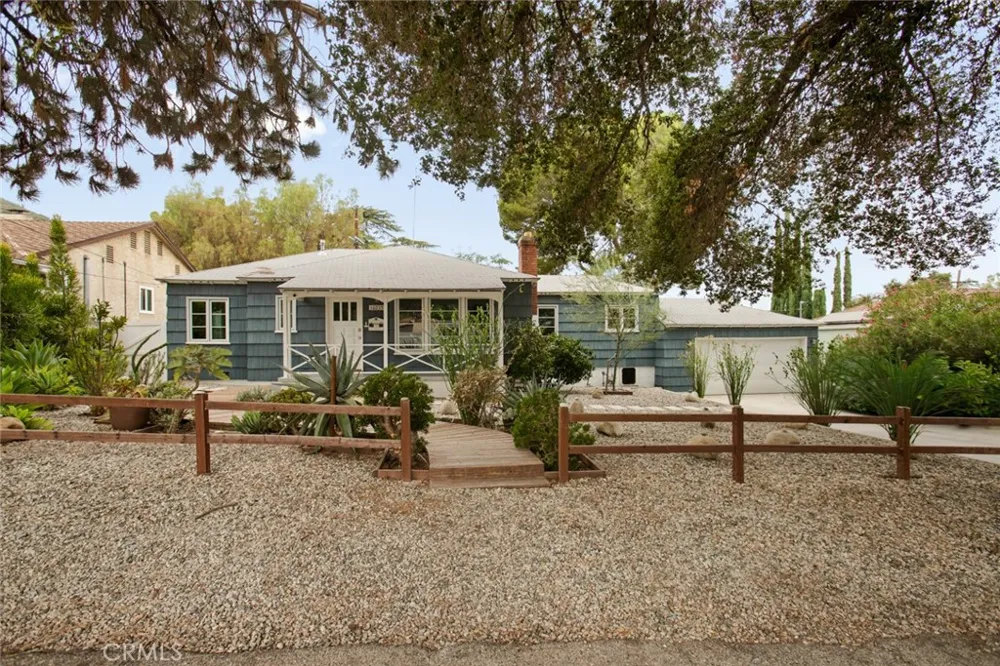 10215 Eldora Avenue Sunland, CA 91040