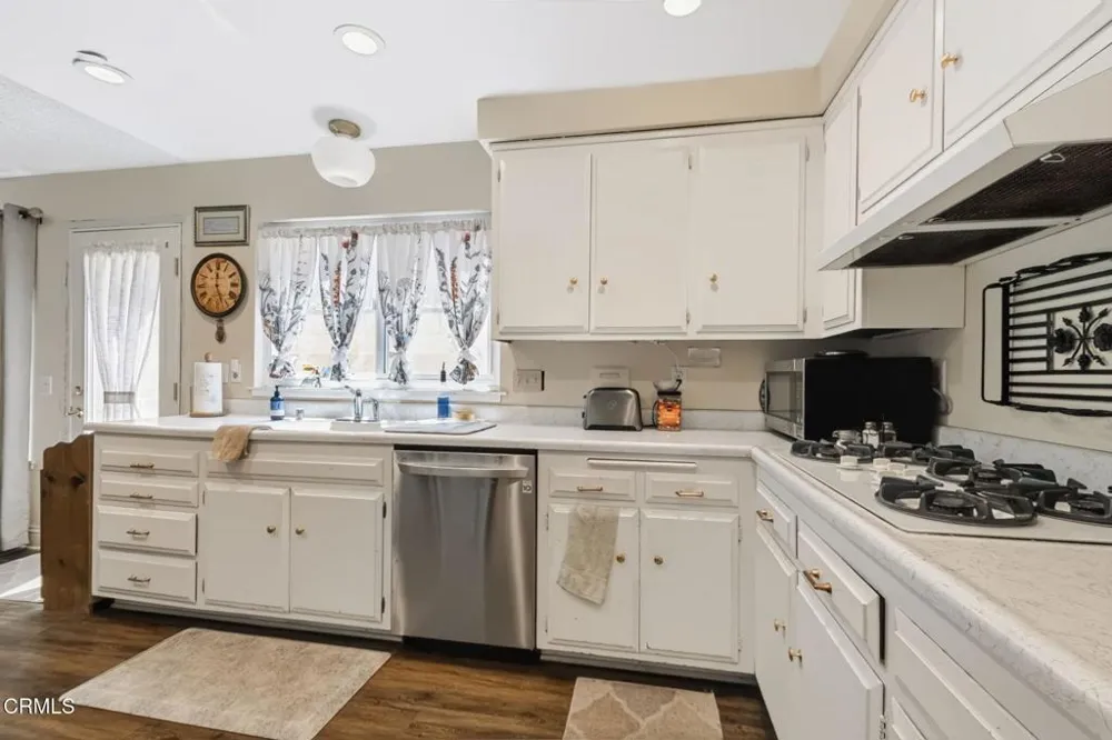 1573 Wolverton Avenue Camarillo, CA 93010