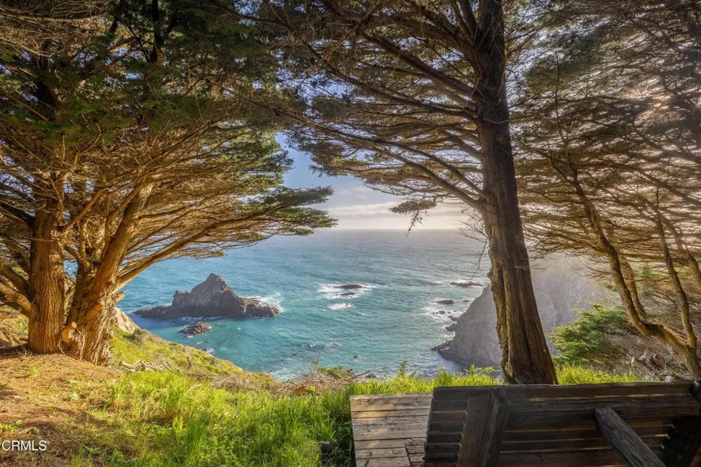 1990 S Highway 1 Elk, CA 95432
