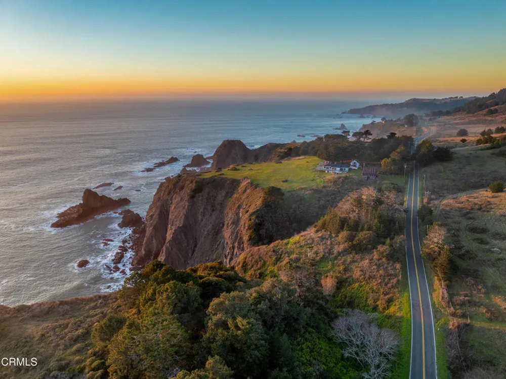 1990 S Highway 1 Elk, CA 95432