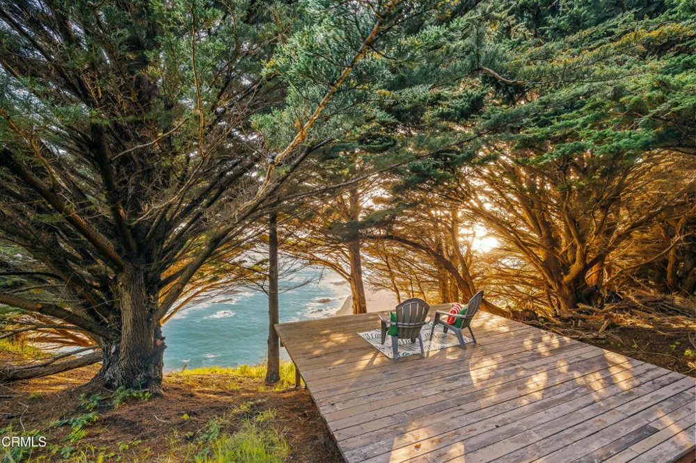 1990 S Highway 1 Elk, CA 95432