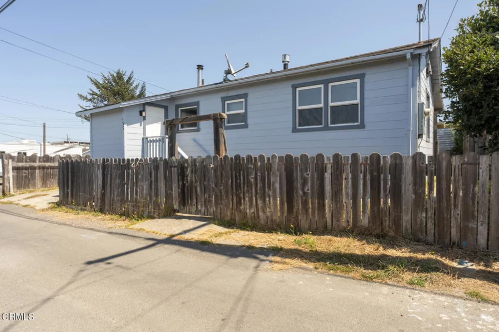143 S Corry Street Fort Bragg, CA 95437