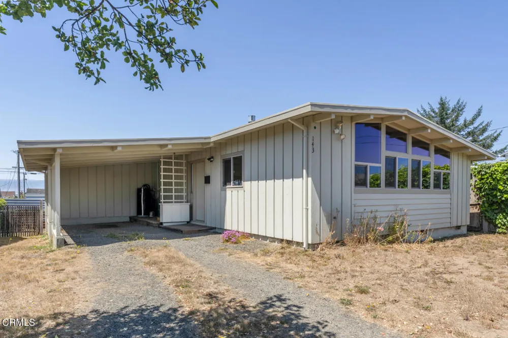 143 S Corry Street Fort Bragg, CA 95437
