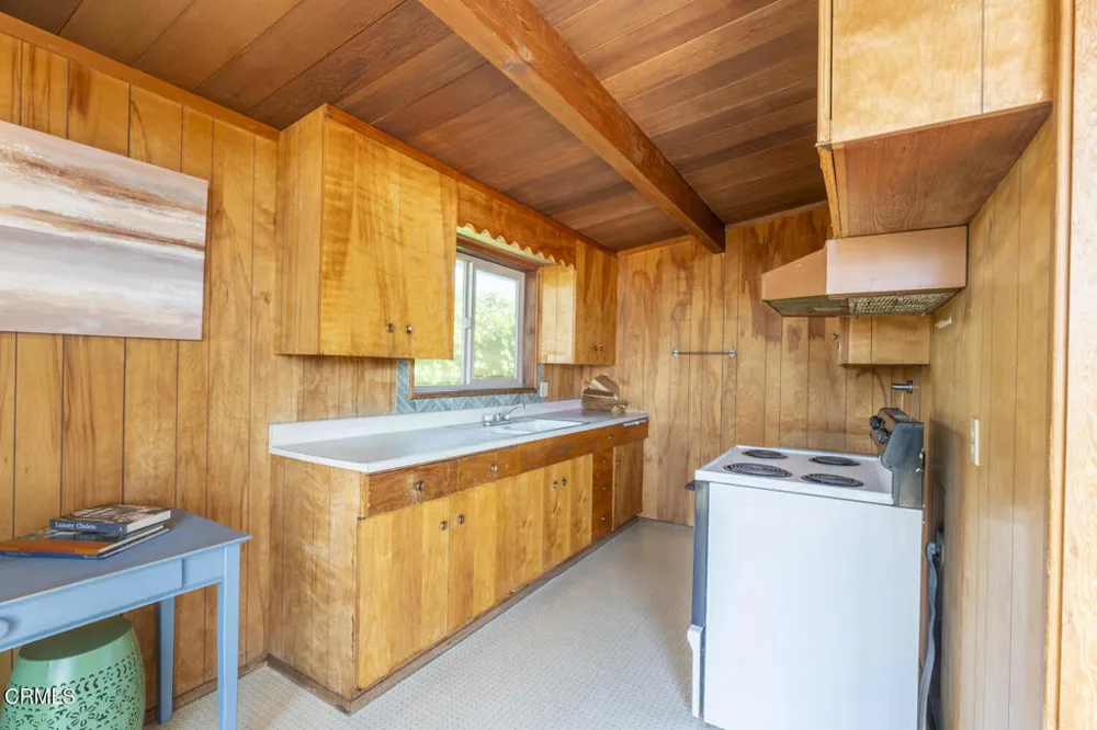 143 S Corry Street Fort Bragg, CA 95437