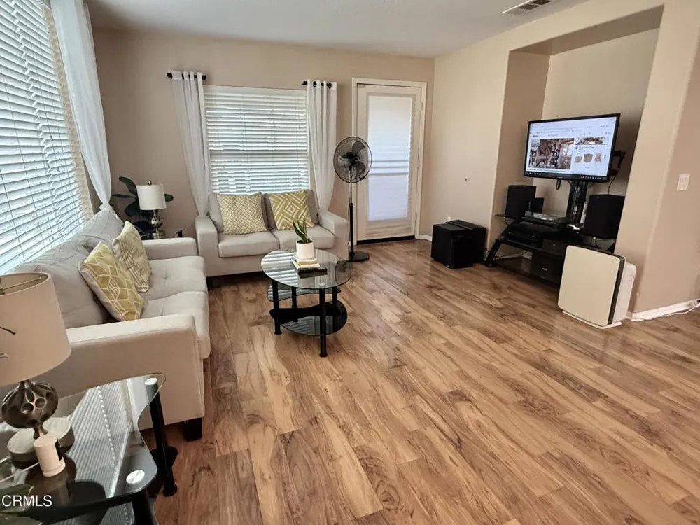 3741 Dunkirk Drive Oxnard, CA 93035