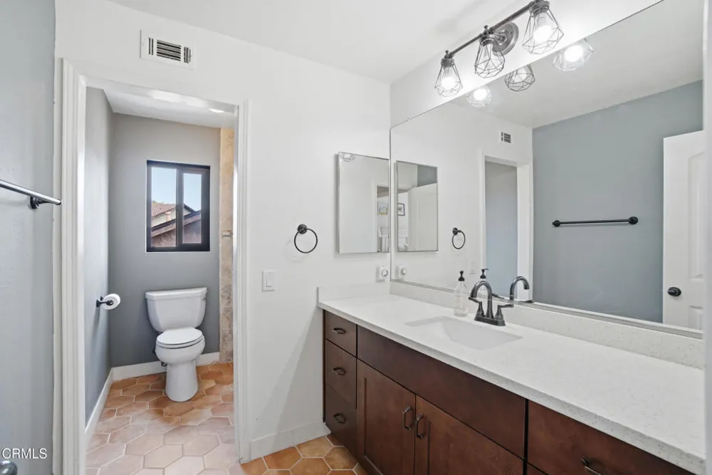 1130 Bogota Court Oxnard, CA 93035