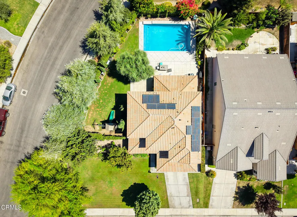 5902 Grizzly Peak Drive Bakersfield, CA 93311