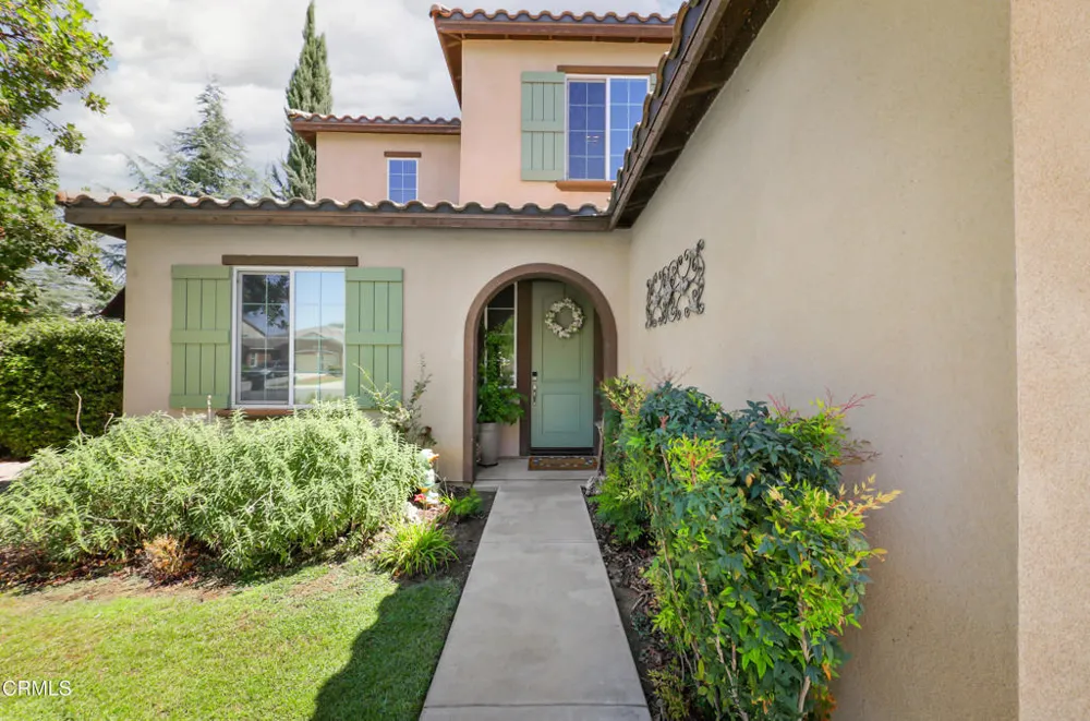 5902 Grizzly Peak Drive Bakersfield, CA 93311